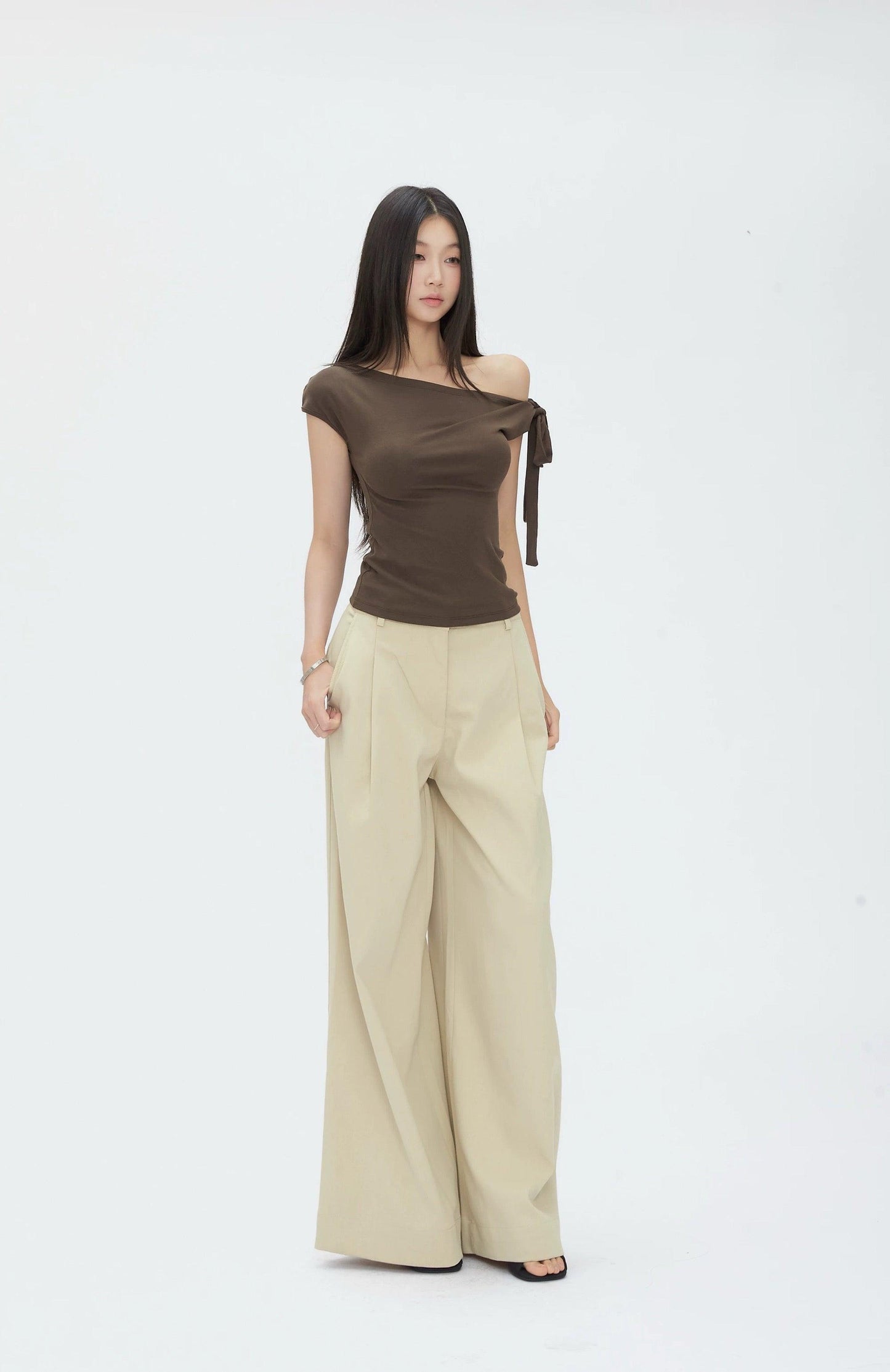 baggy pants khaki