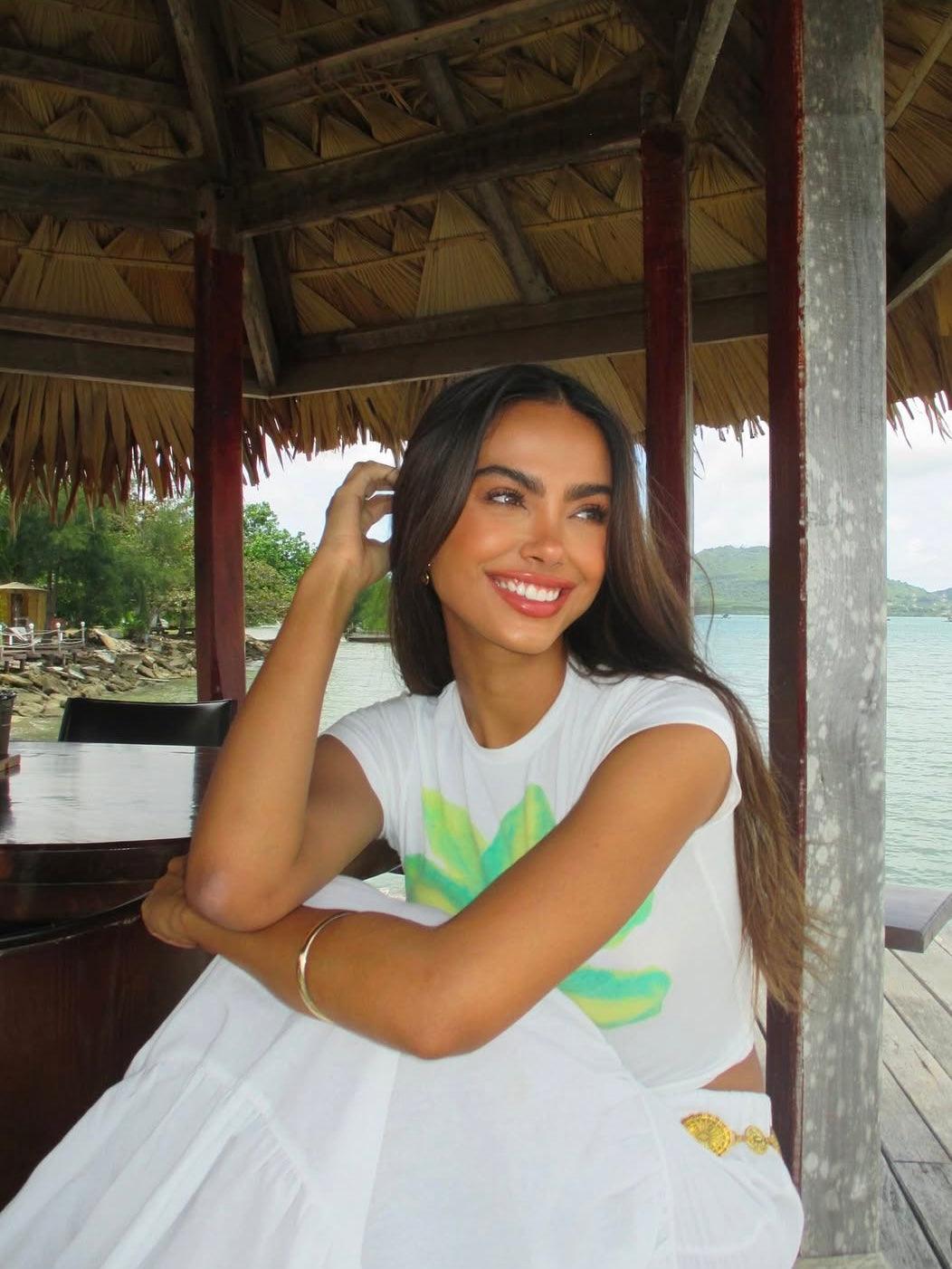 green flower tee white