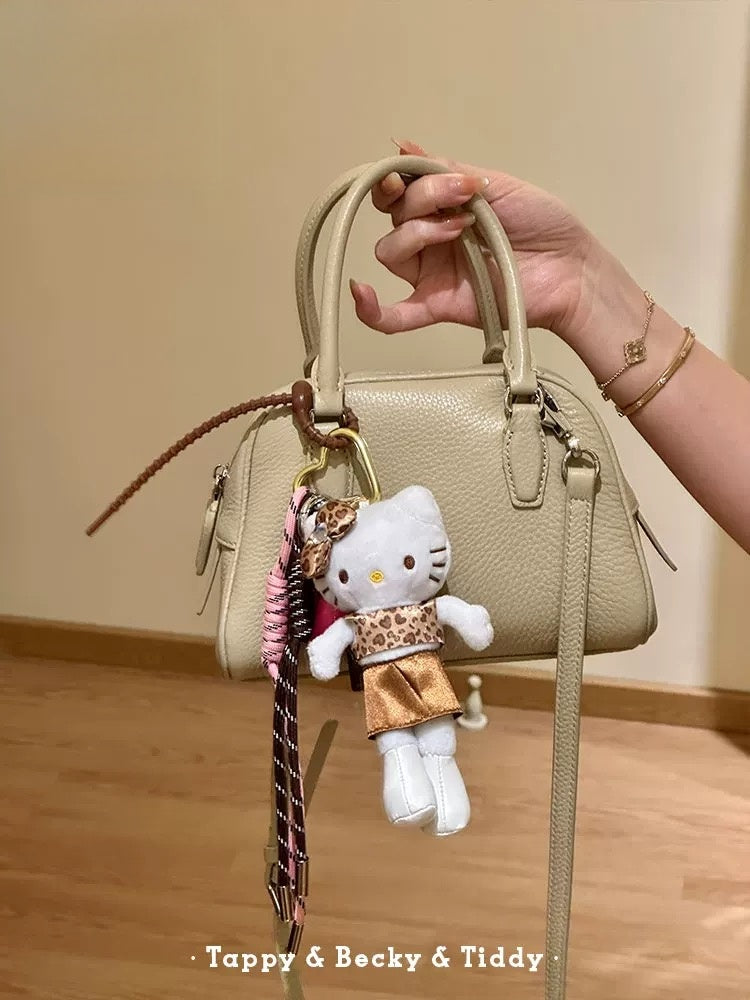Leopard print Hello Kitty long leg kitty pendant