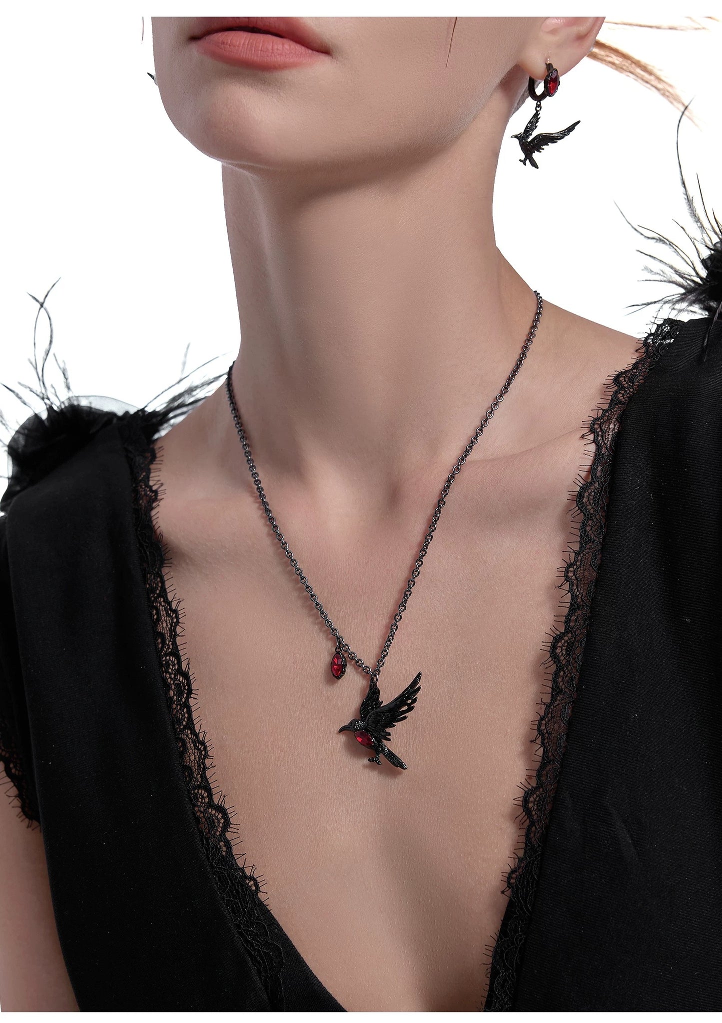 Qin Che Crow necklace