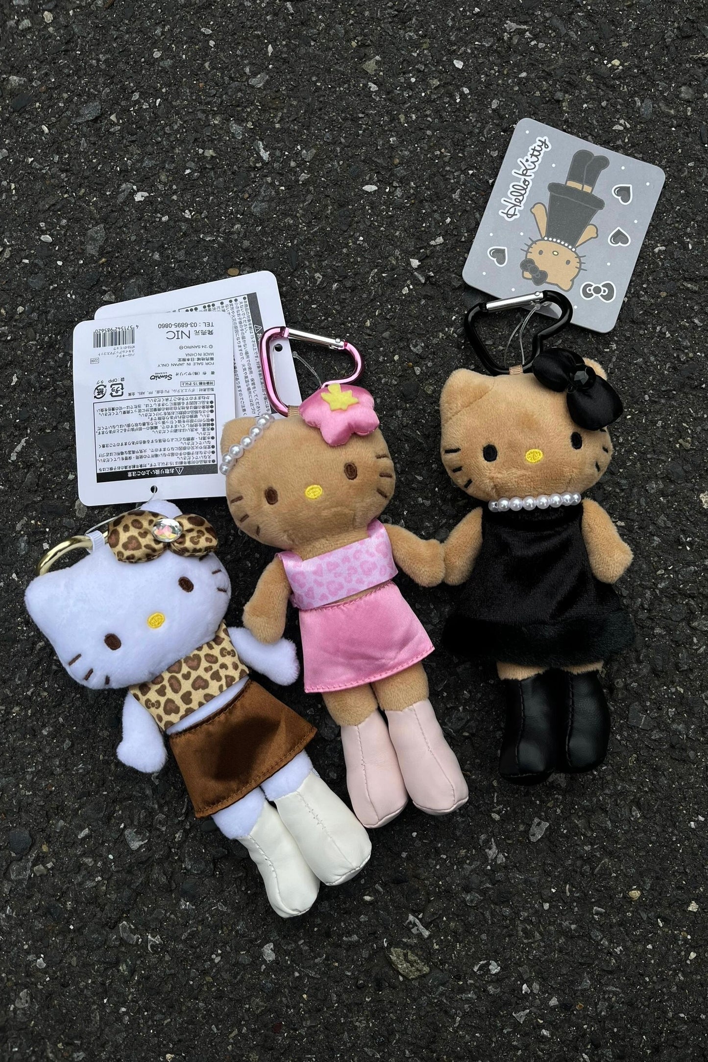 Leopard print Hello Kitty long leg kitty pendant