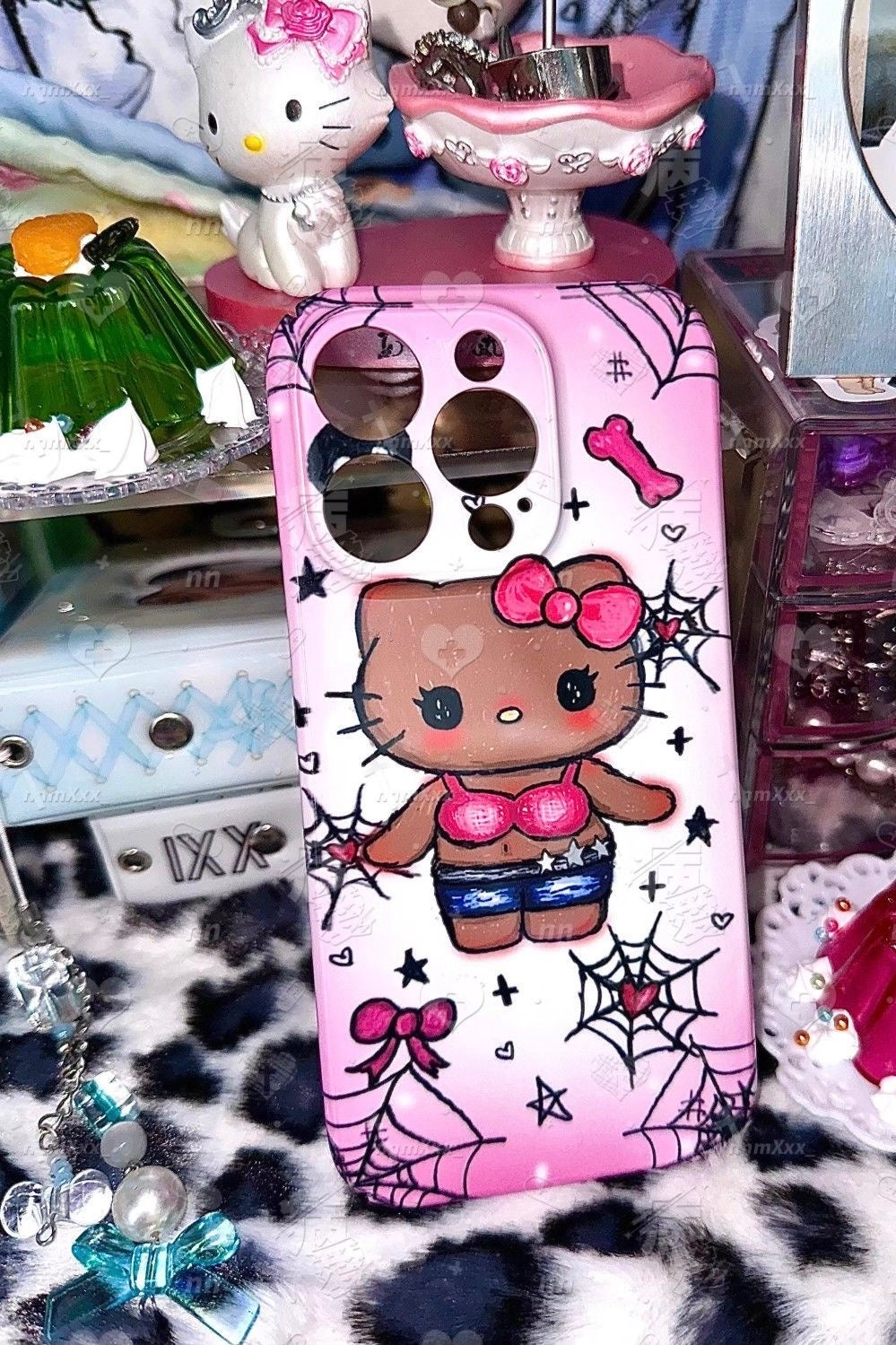 Spider Web Tanned Hello Kitty Phone Case