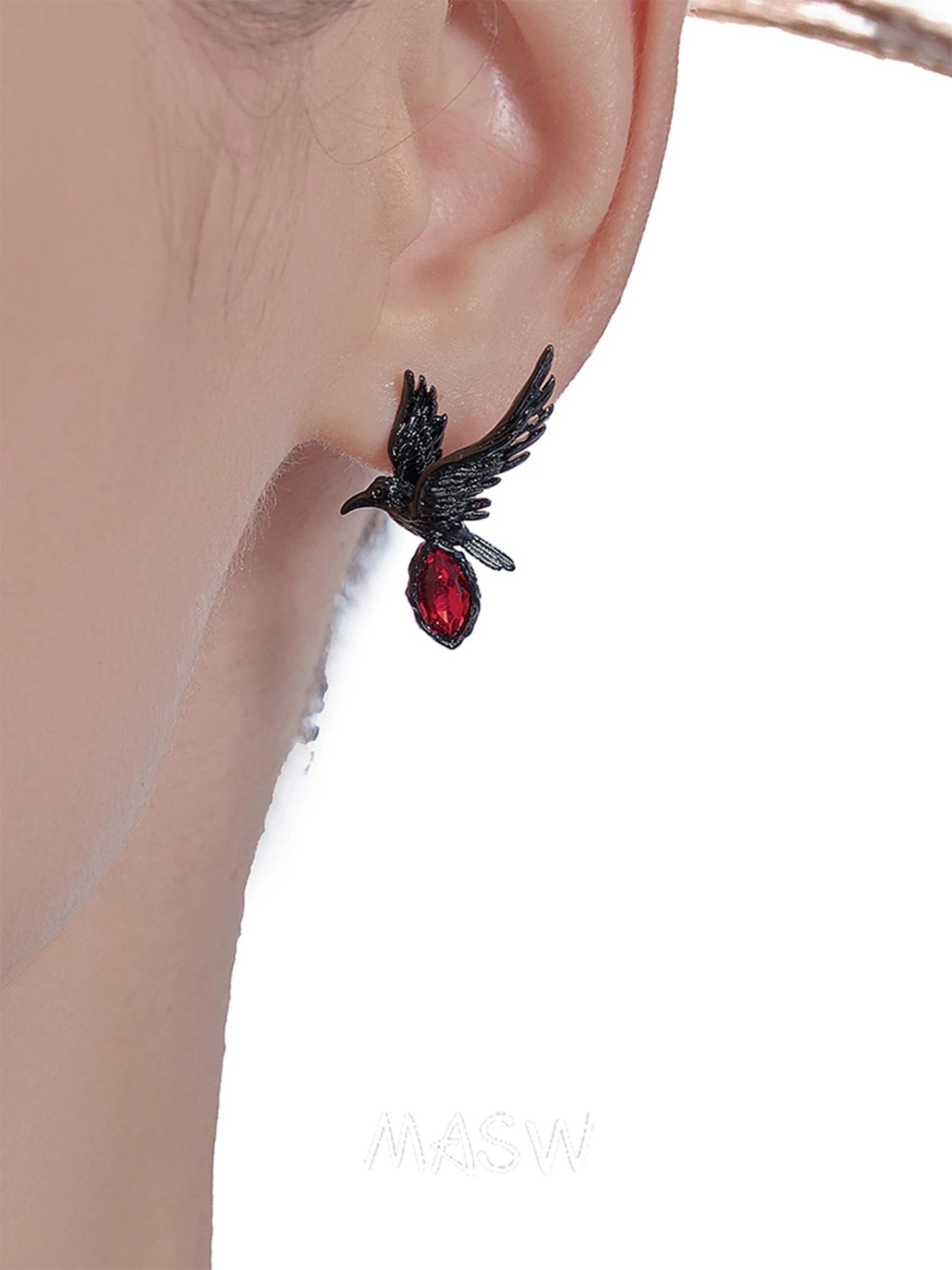 Qin Che crow earrings