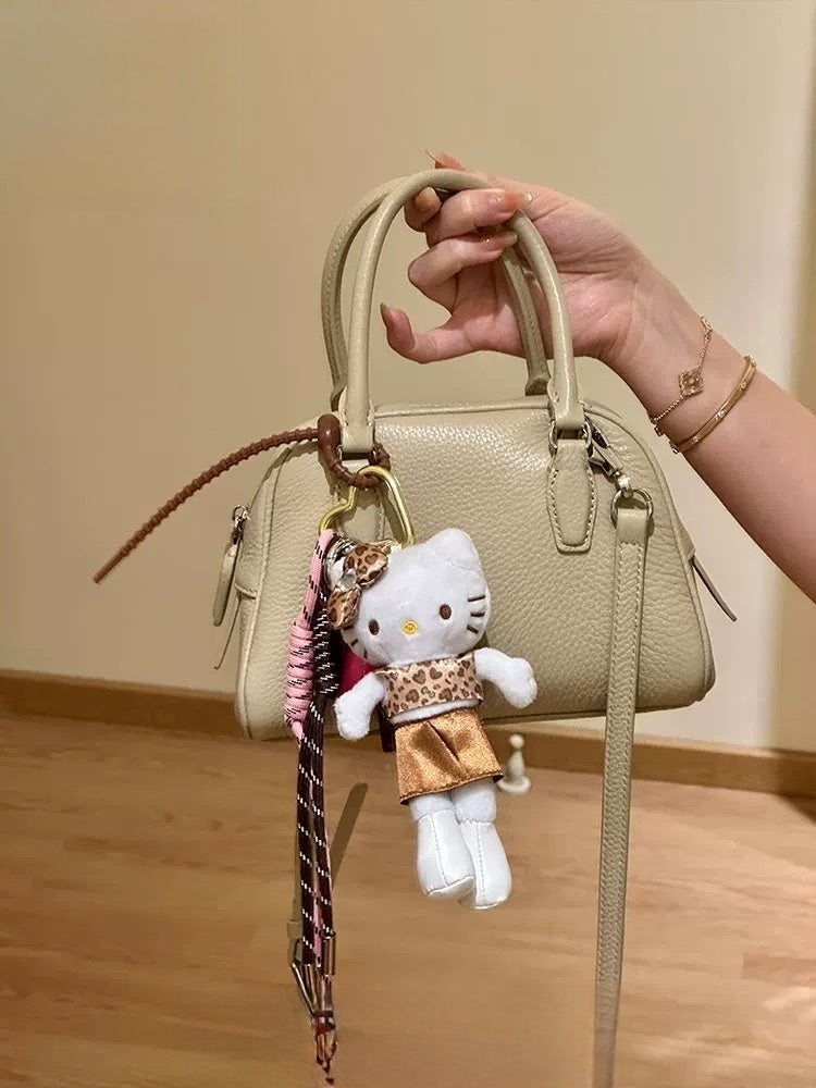 Leopard print Hello Kitty long leg kitty pendant