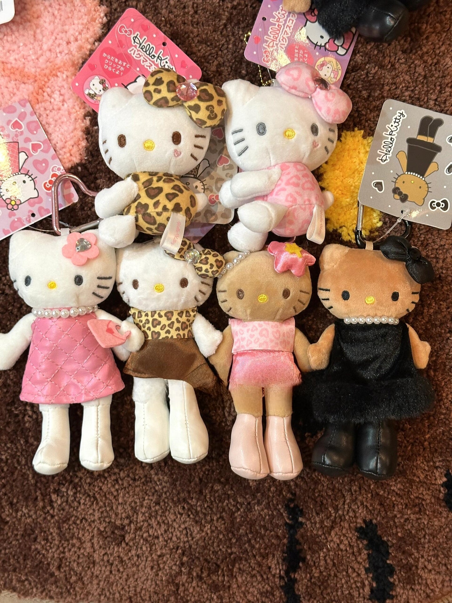 Leopard print Hello Kitty long leg kitty pendant