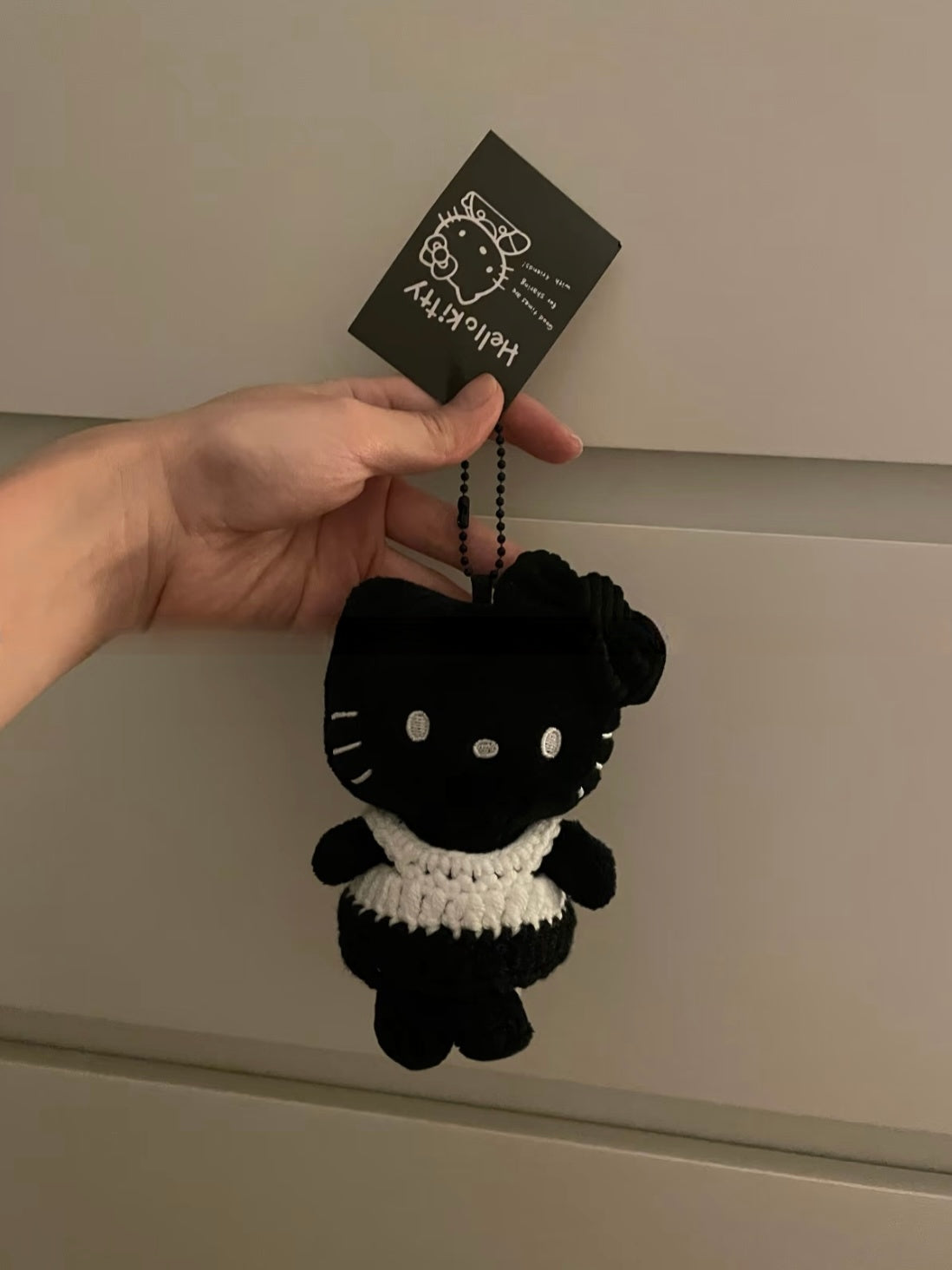 knit sweater black HelloKitty pendant