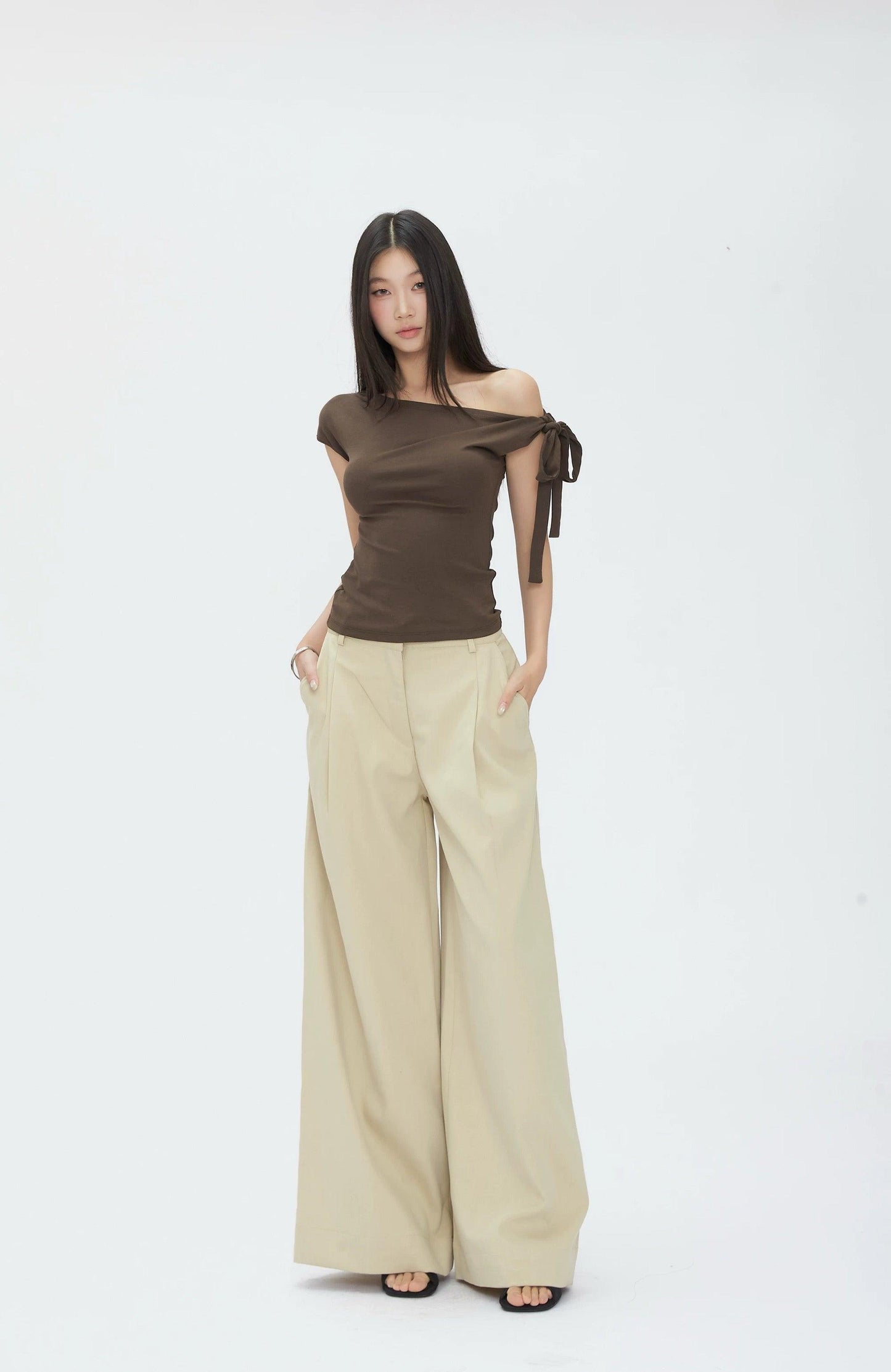 baggy pants khaki