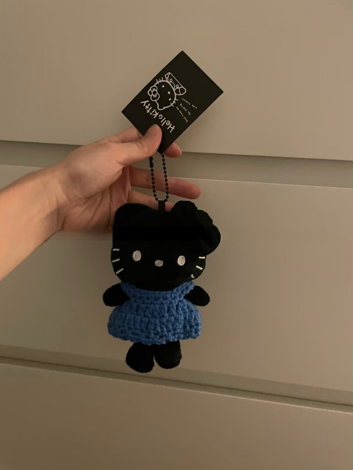 knit sweater black HelloKitty pendant