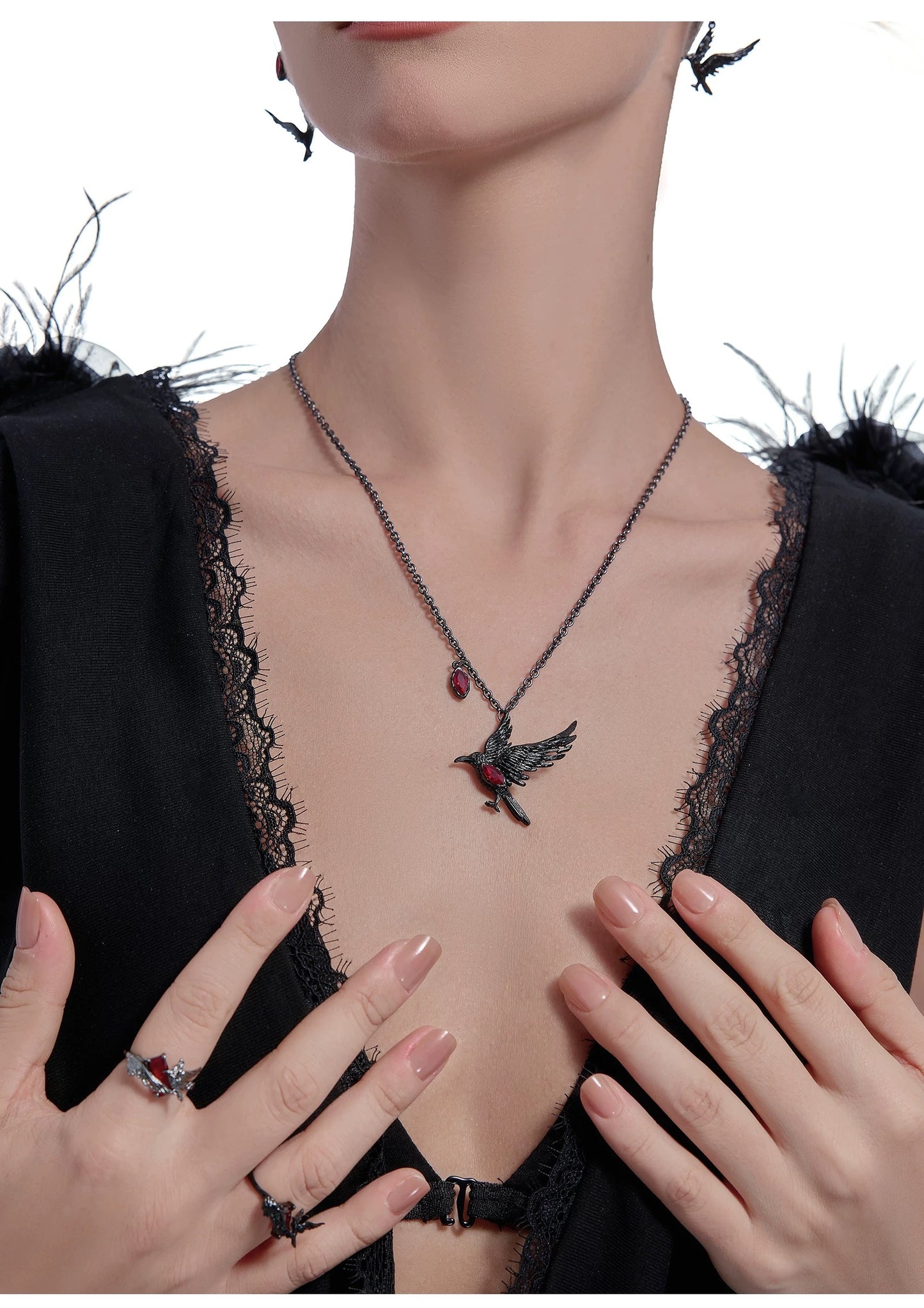 Qin Che Crow necklace
