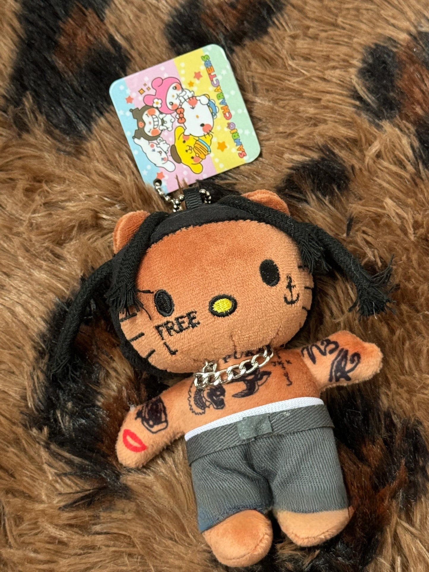 Rapper tanned skin hellokitty pendant