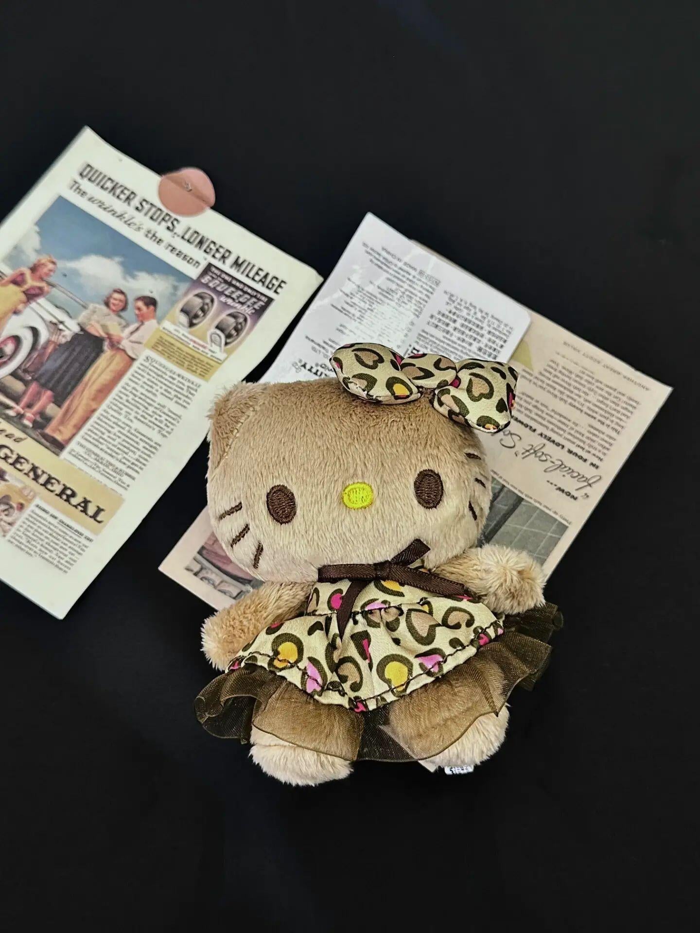 Leopard print Hello Kitty plush pendant