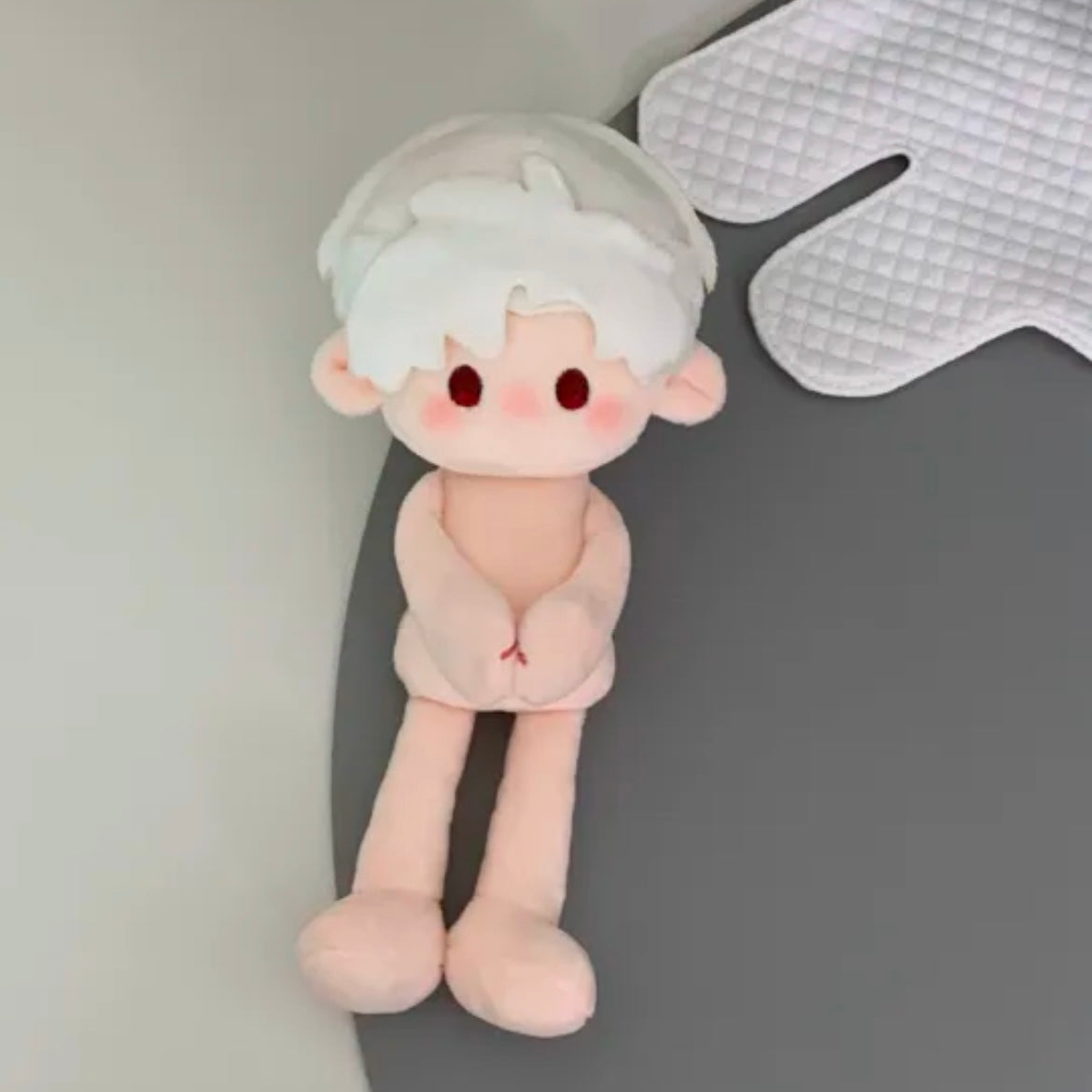 Sylus long leg plush doll