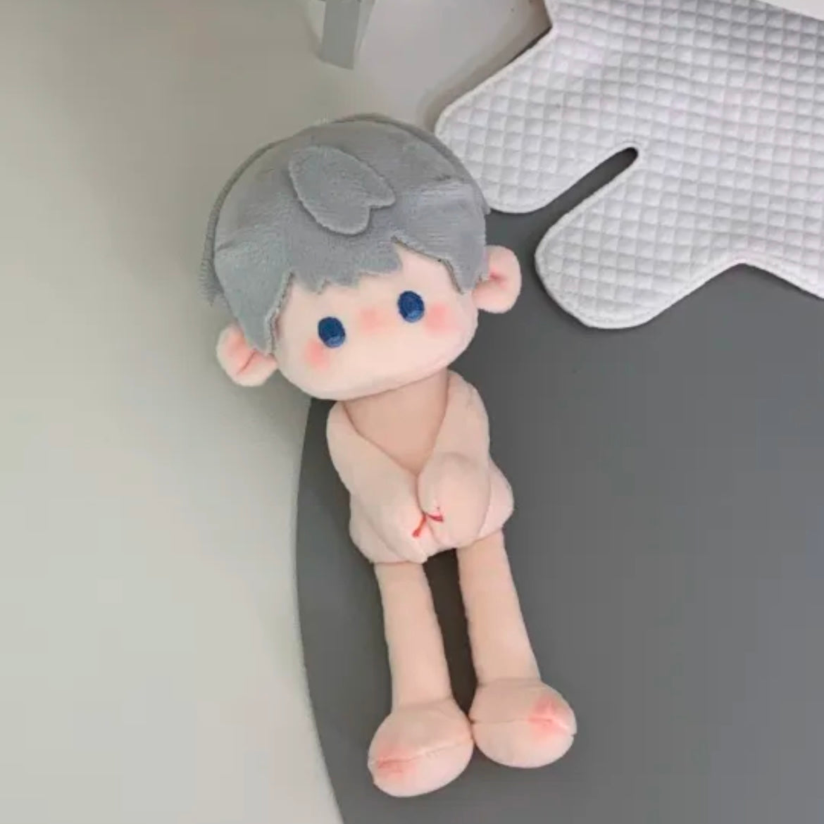 Sylus long leg plush doll