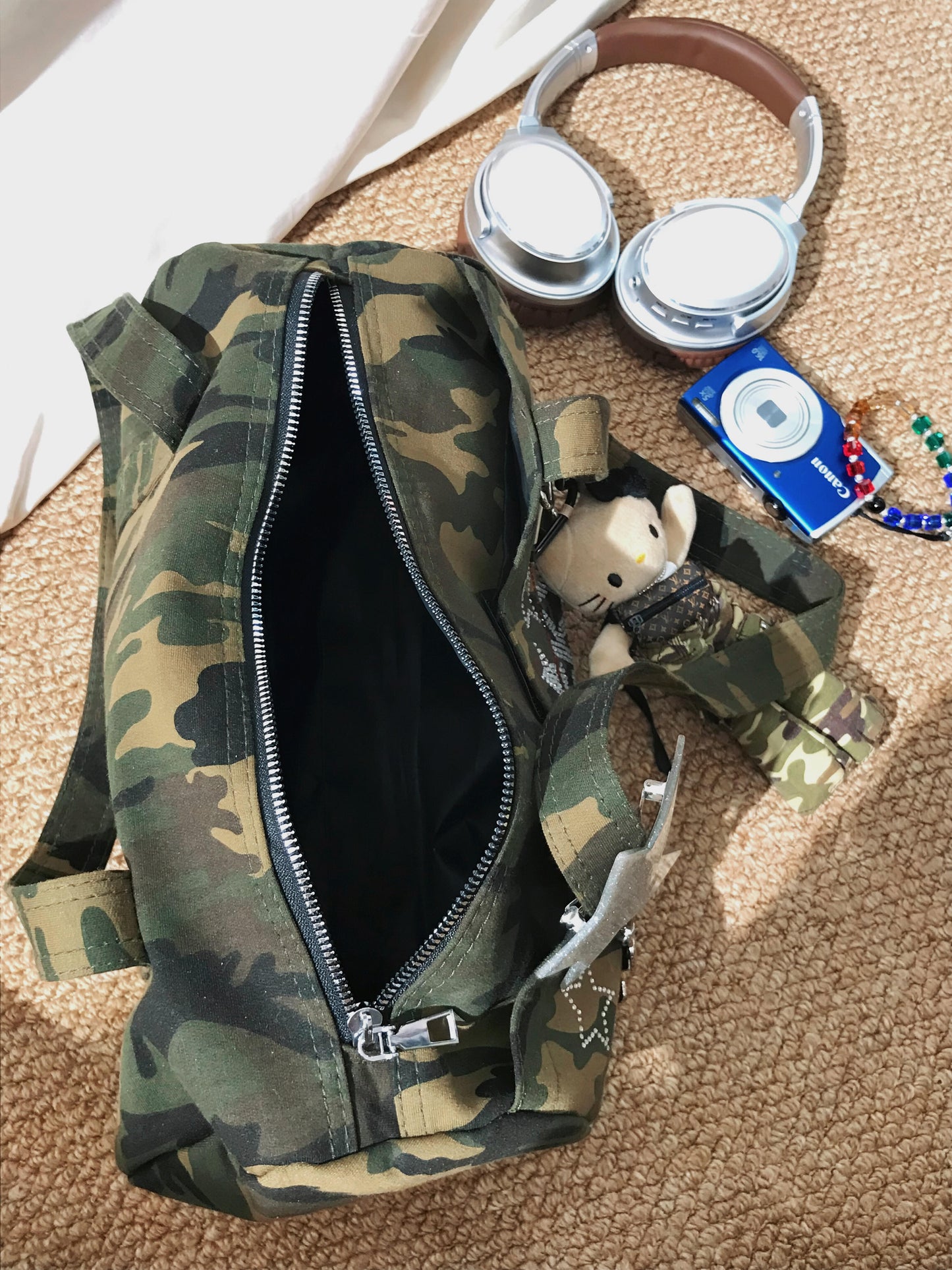 camouflage long leg HelloKitty bag charm +bag