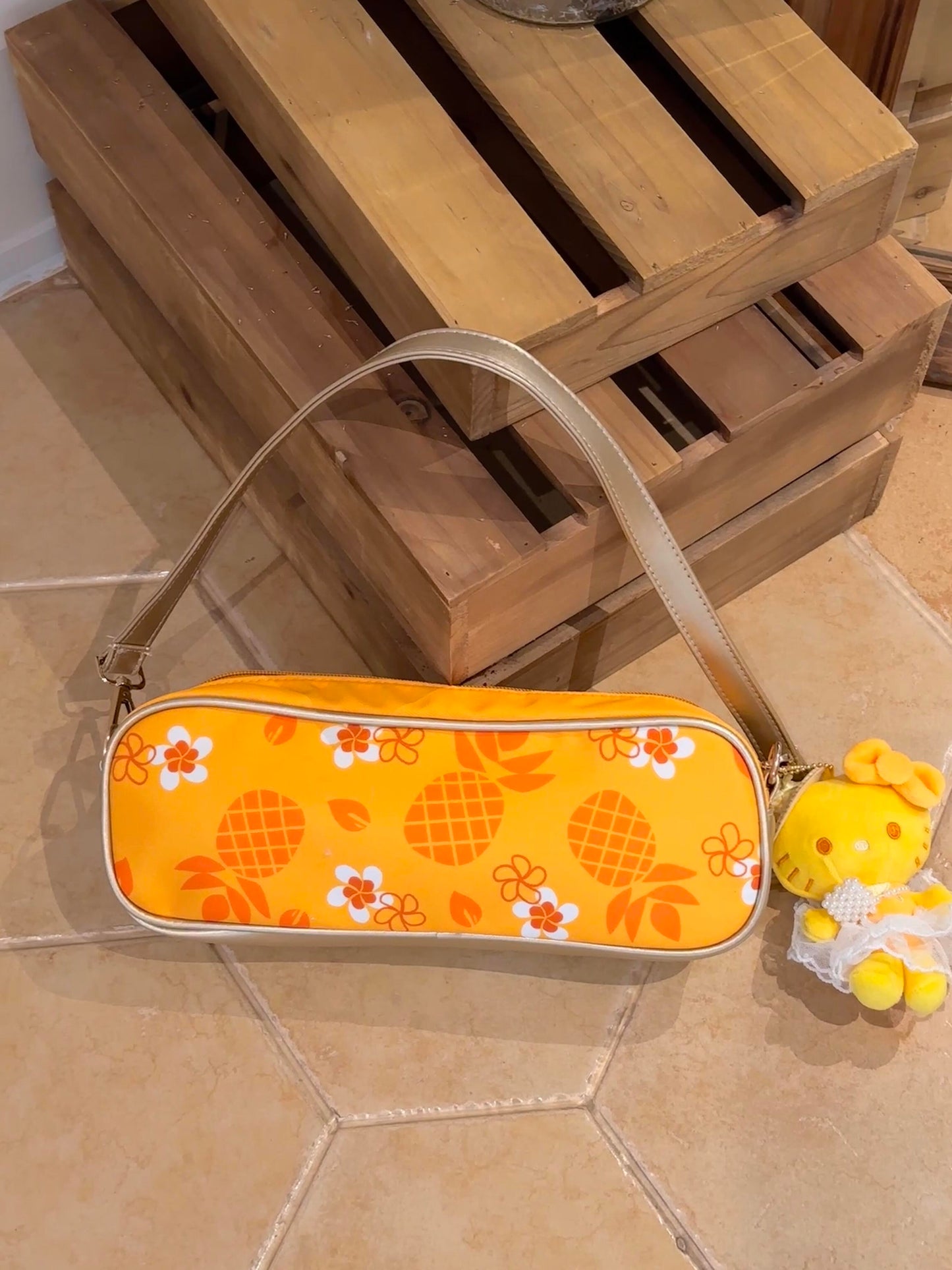 Hawaii Tanned Hello kitty Bag