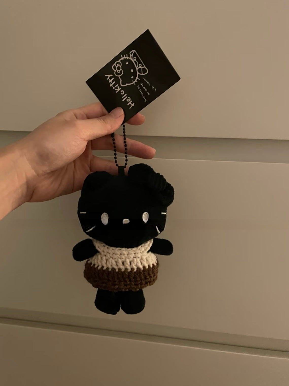 knit sweater black HelloKitty pendant