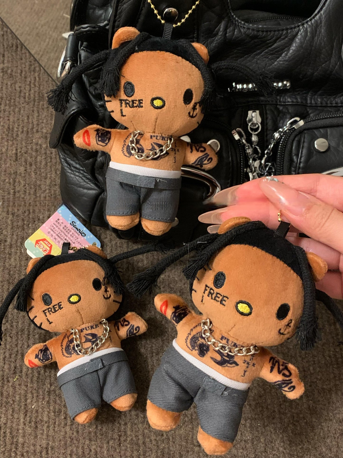 Rapper tanned skin hellokitty pendant