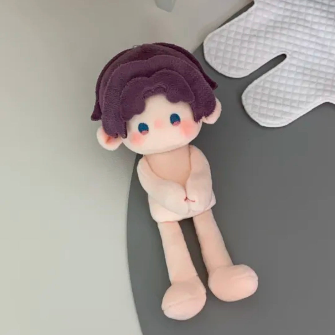 Sylus long leg plush doll