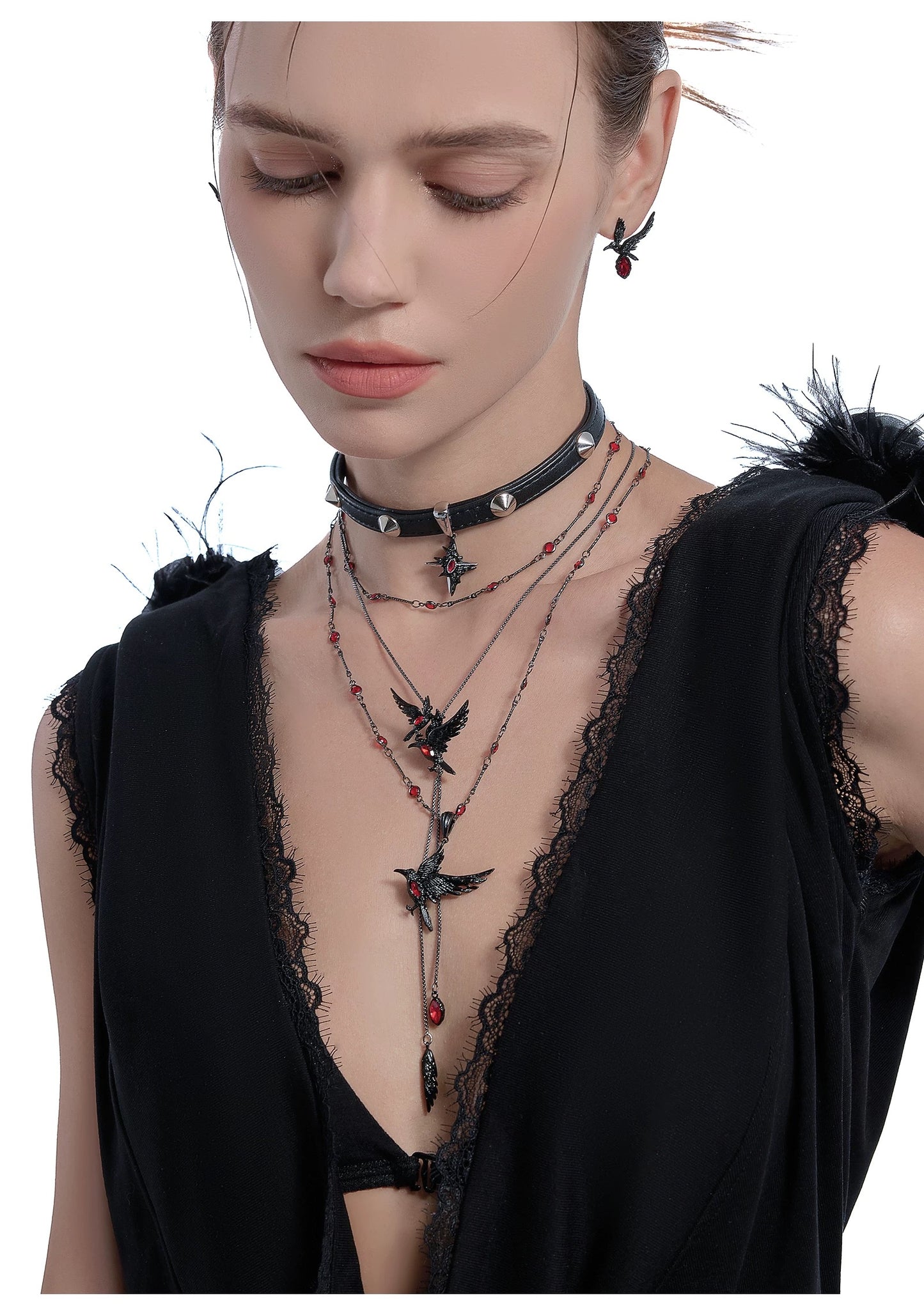 Qin Che crow earrings