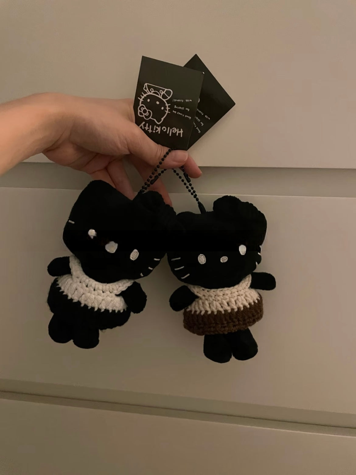 knit sweater black HelloKitty pendant