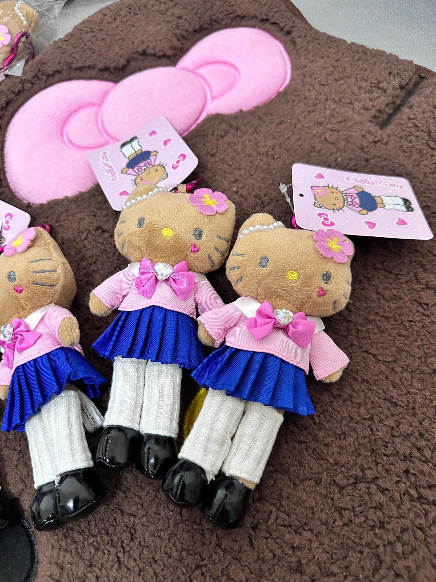 Uniform long legs hellokitty bag pendant