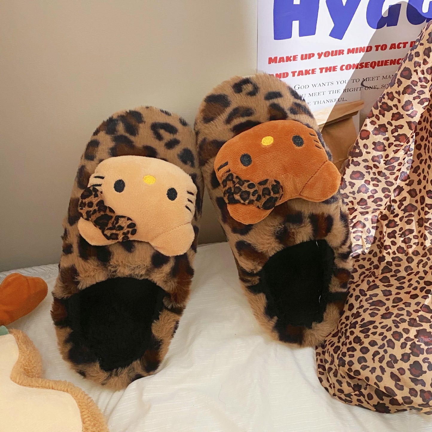 Leopard print HelloKitty slippers