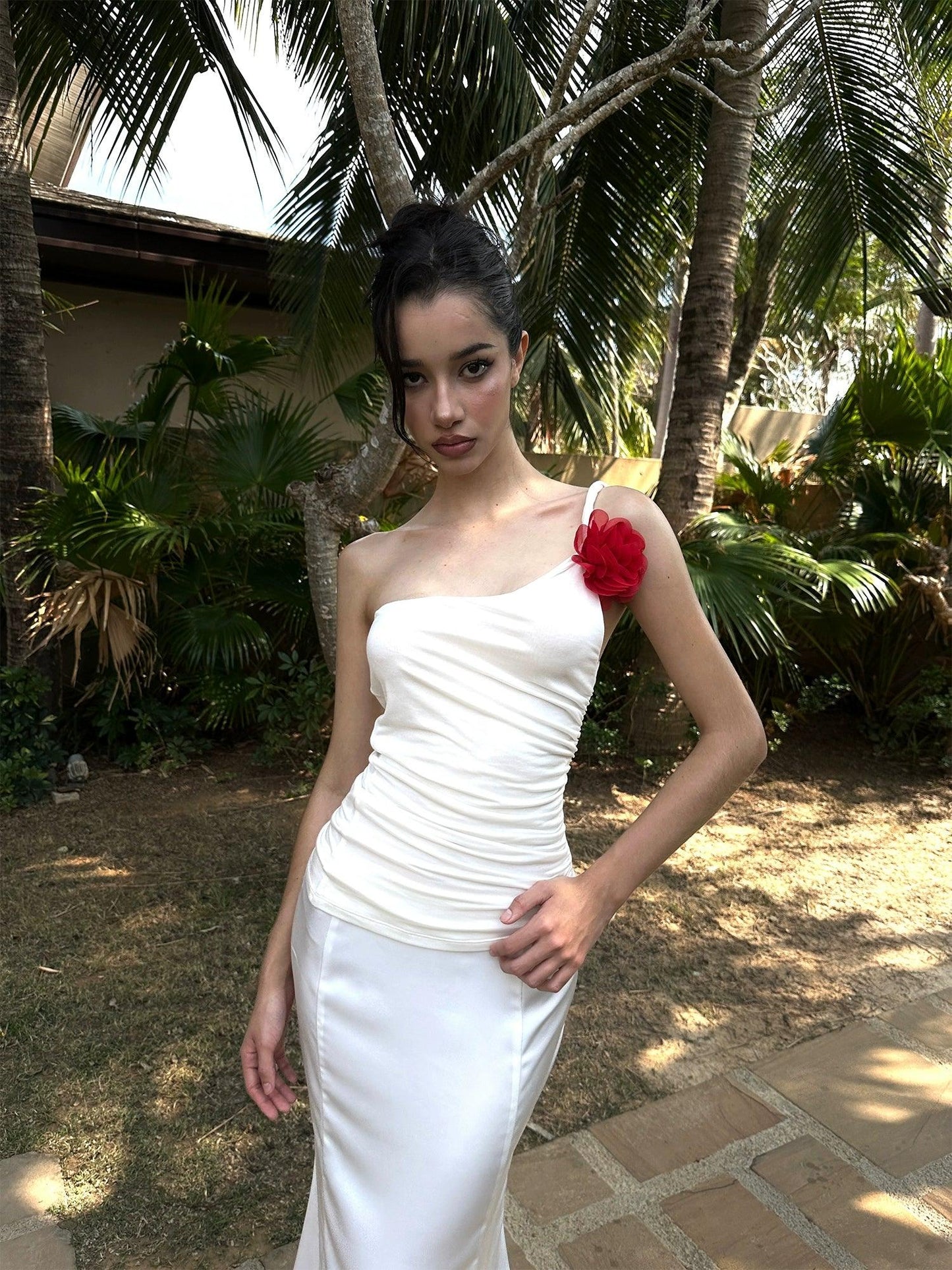 White slanted shoulder pleated suspender fishtail skirt set