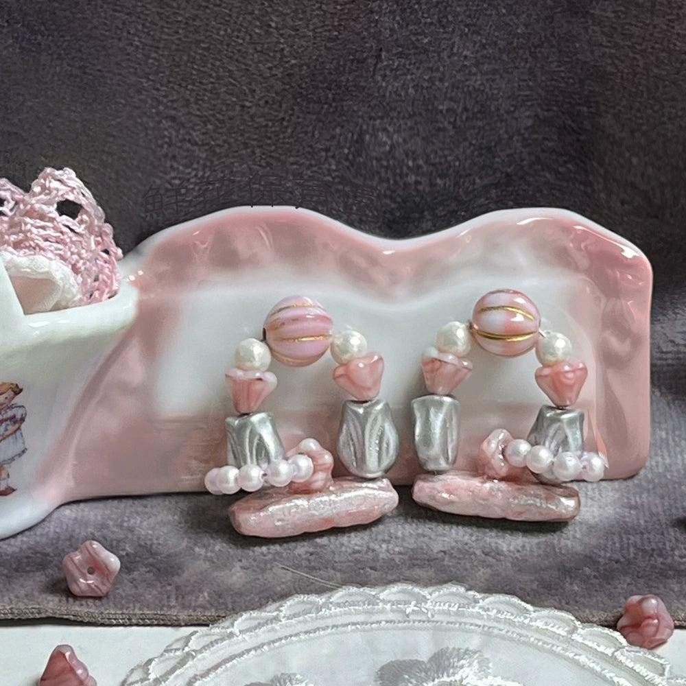 H. C. Flower Nursery *~Antique flower garland earrings in the shape of a small arch