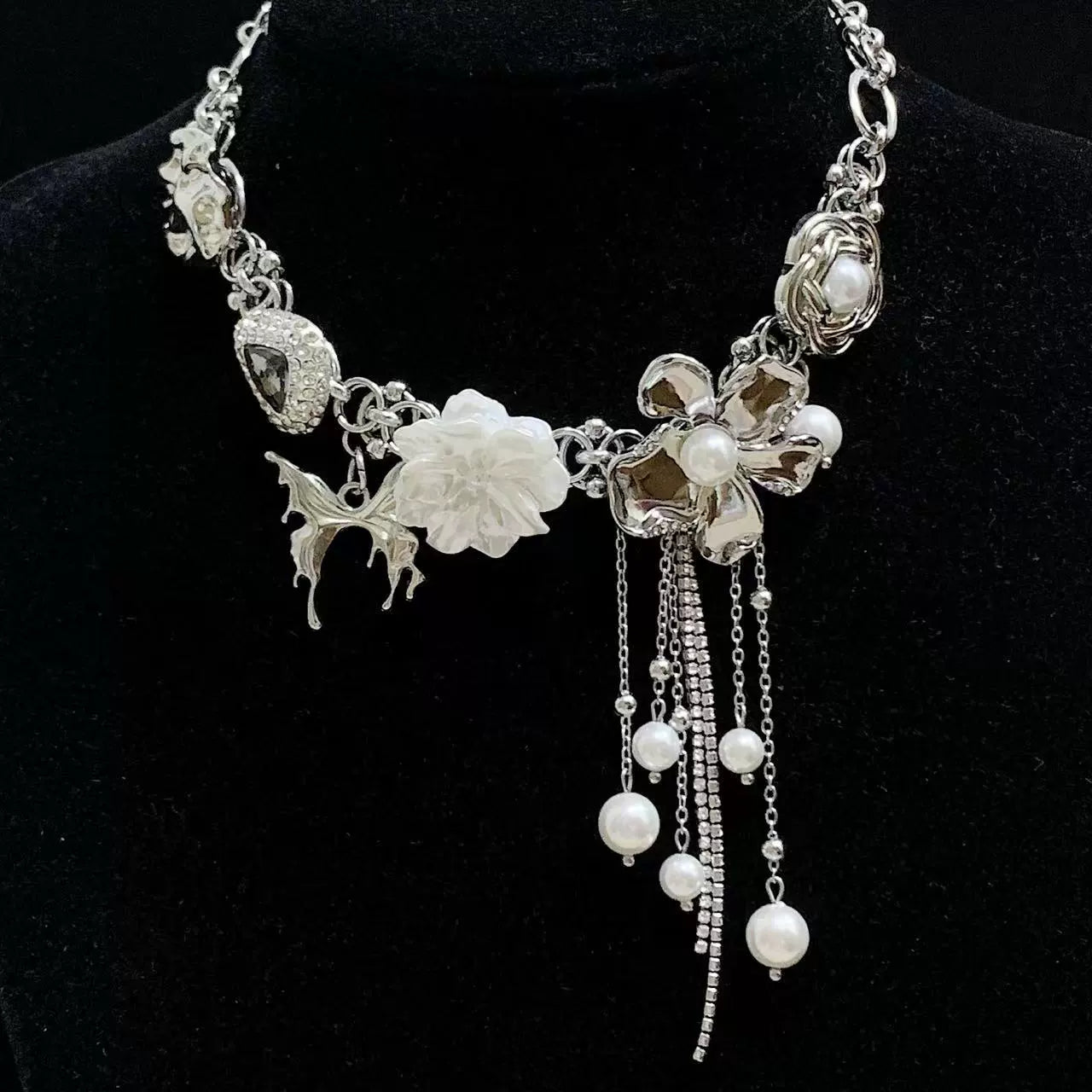 Broken Dream Butterfly Titanium Steel Necklace Flower Pearl tassel