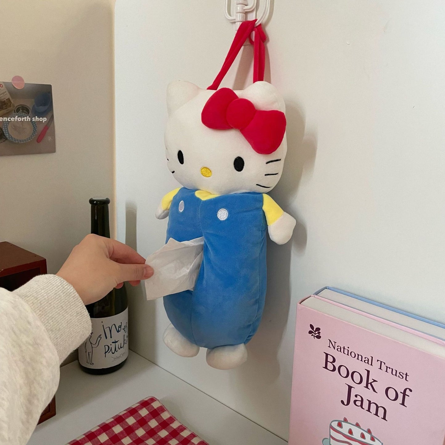 Hello Kitty, hanging tissue box