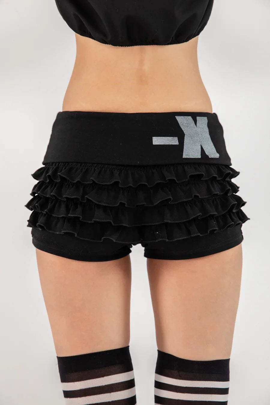 Flip up collar lace shorts