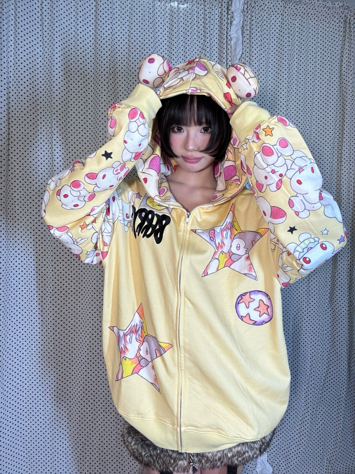 Ollie Frog Yellow Star Girl Kiss Doll Hoodie