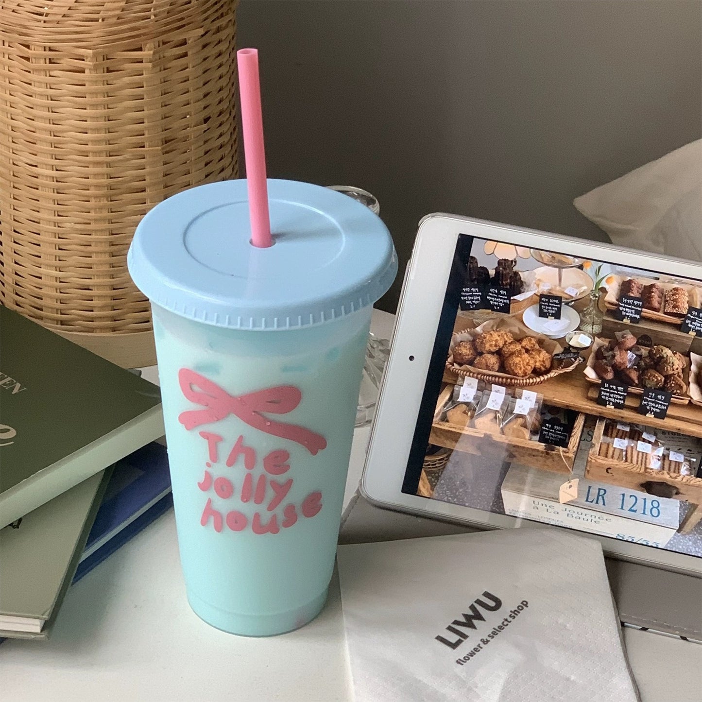 Plastic straw cup