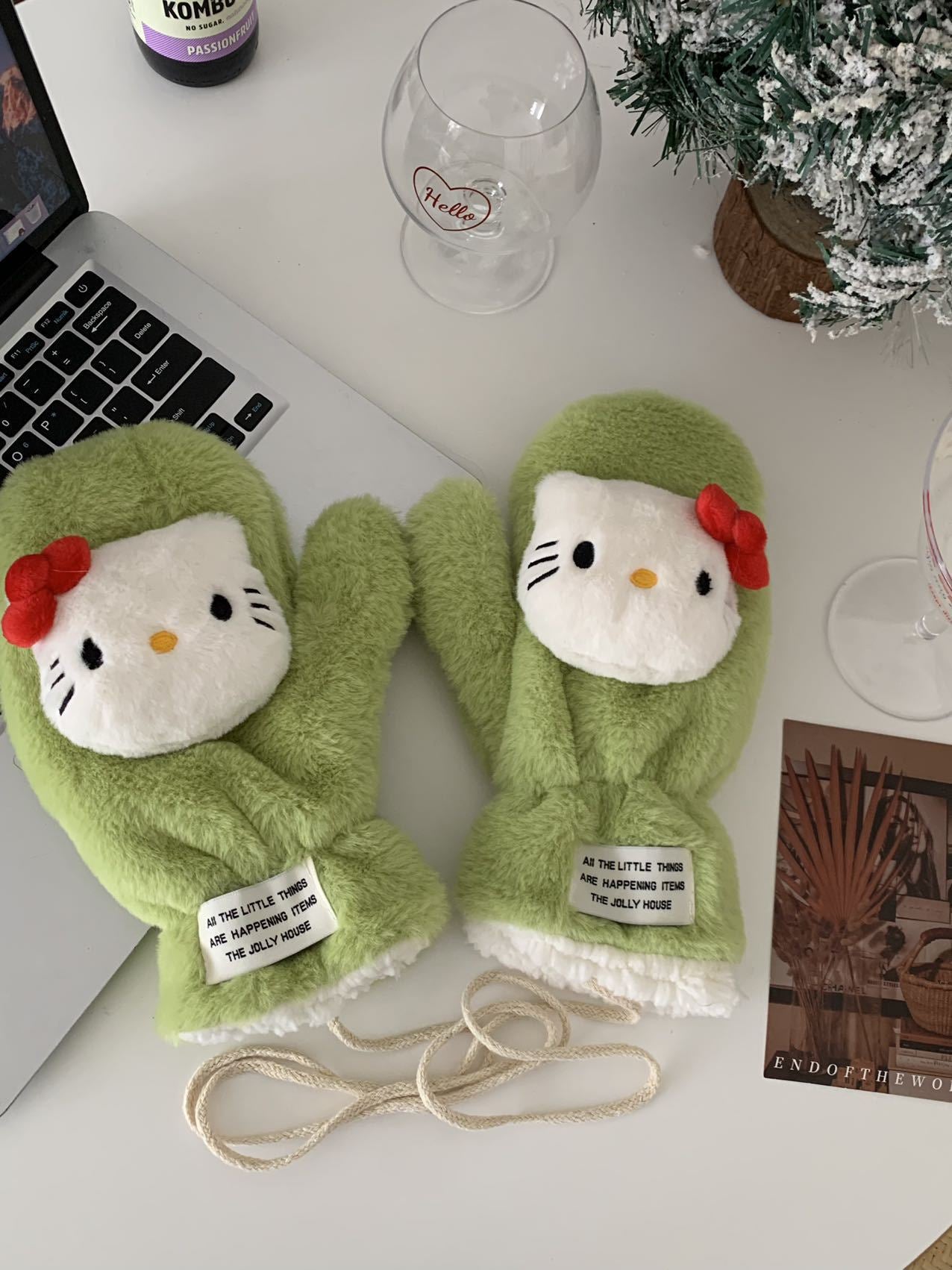 Hello Kitty plush gloves