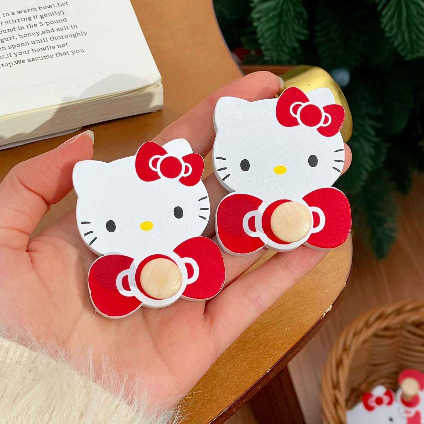Non perforated wall hook Hello Kitty
