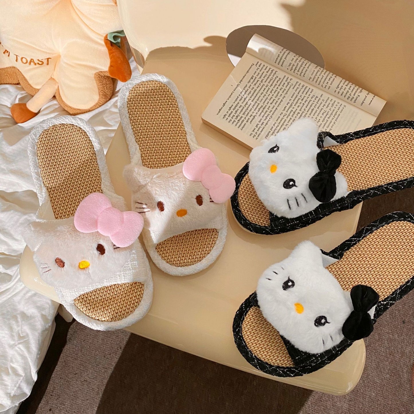 Hello Kitty cotton and linen slippers