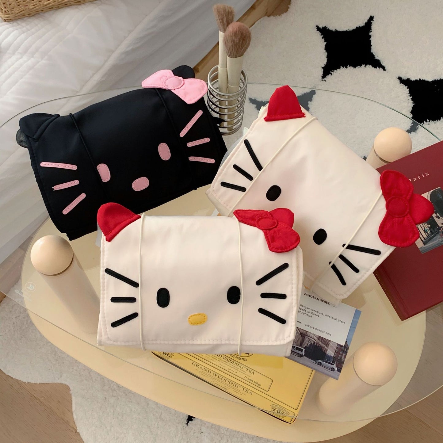 Hello Kitty storage bag