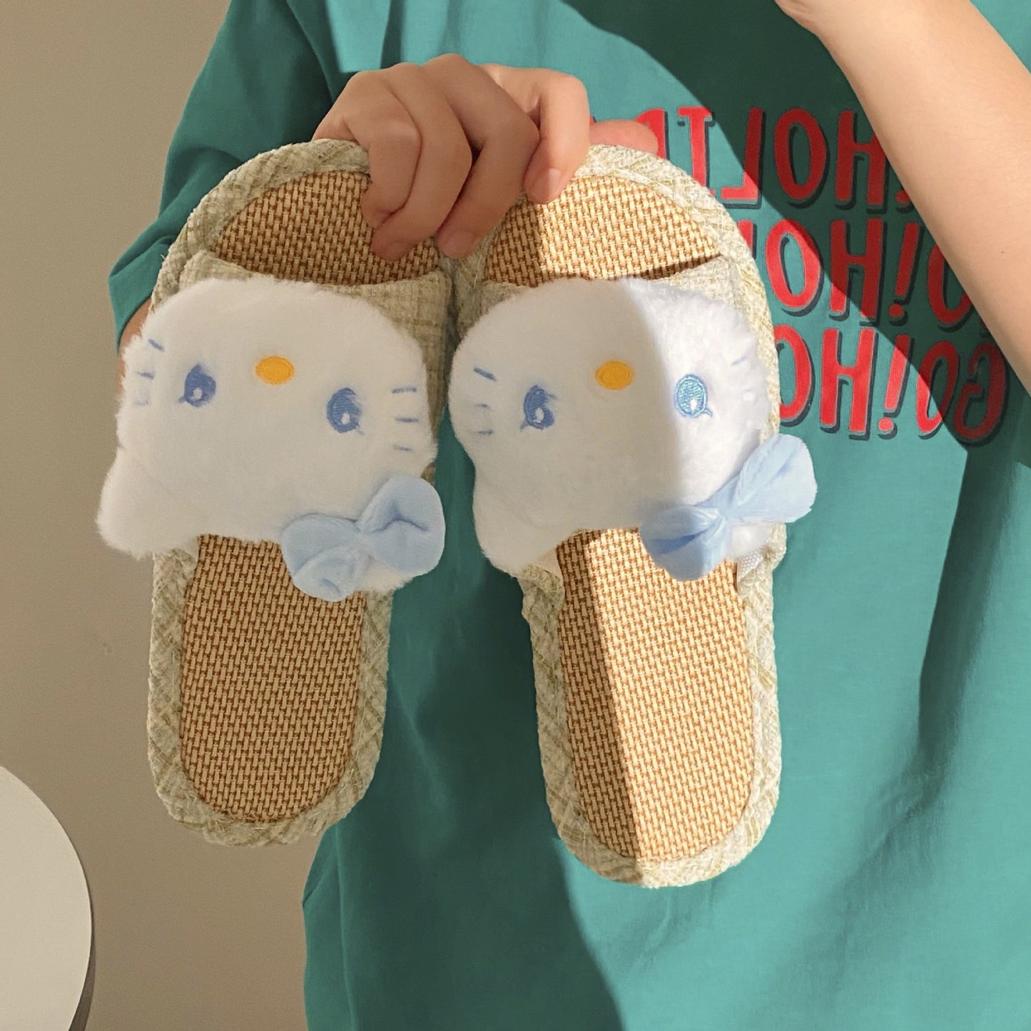 Hello Kitty cotton and linen slippers