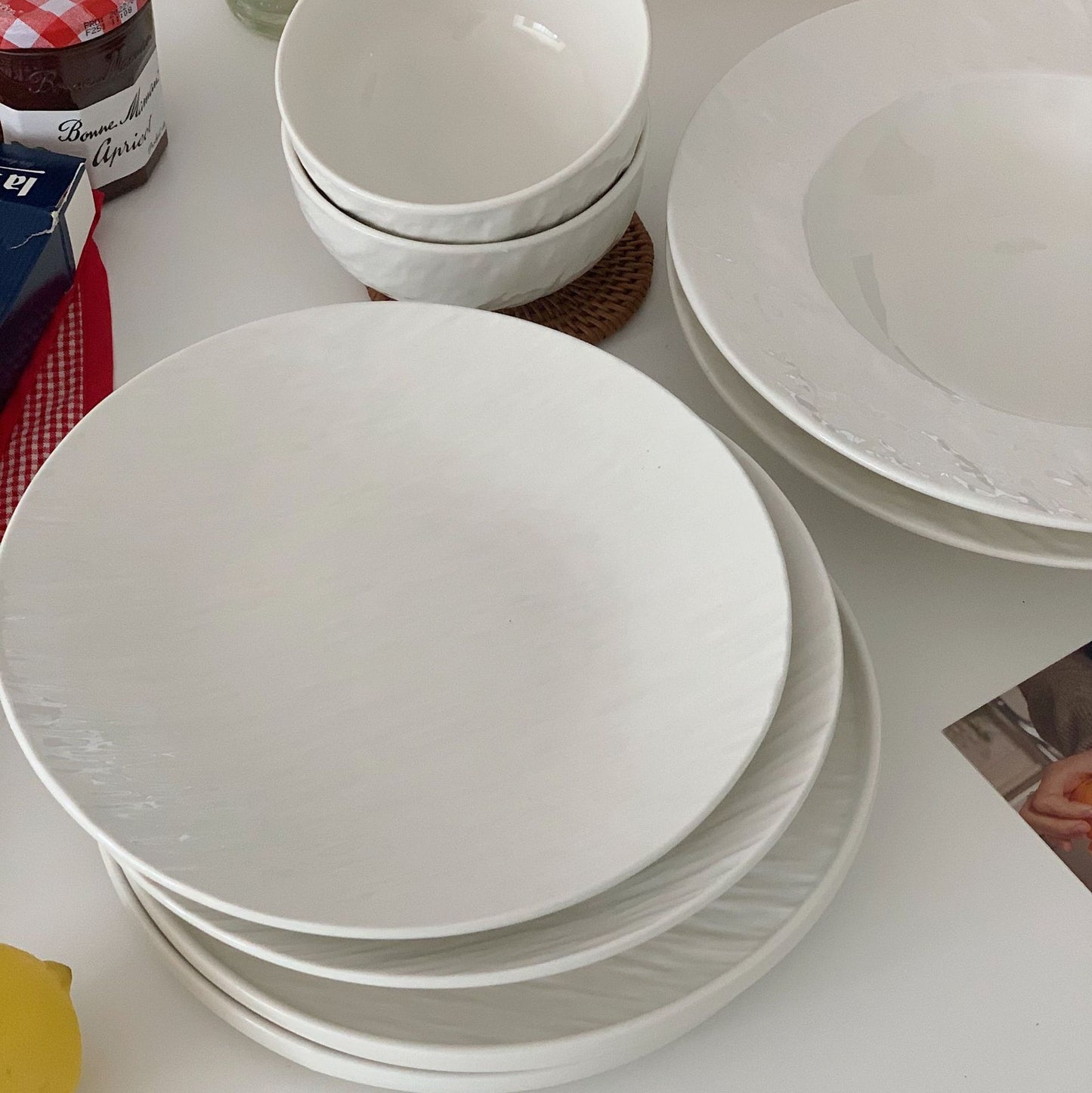 Rock patterned steak plate