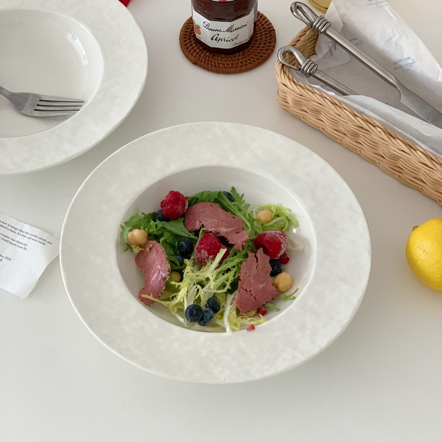 Rock patterned steak plate