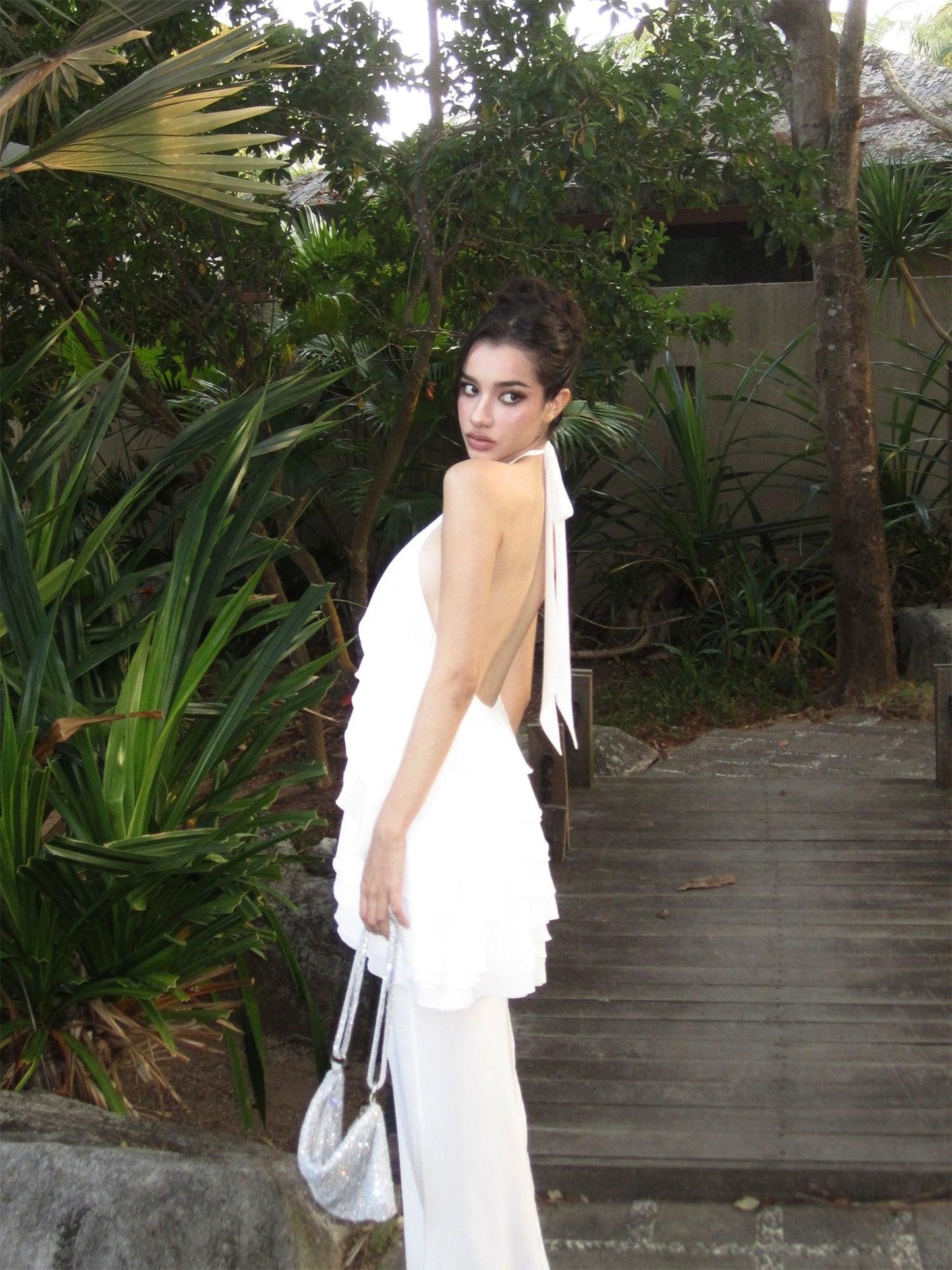 White ruffle edge neck sling