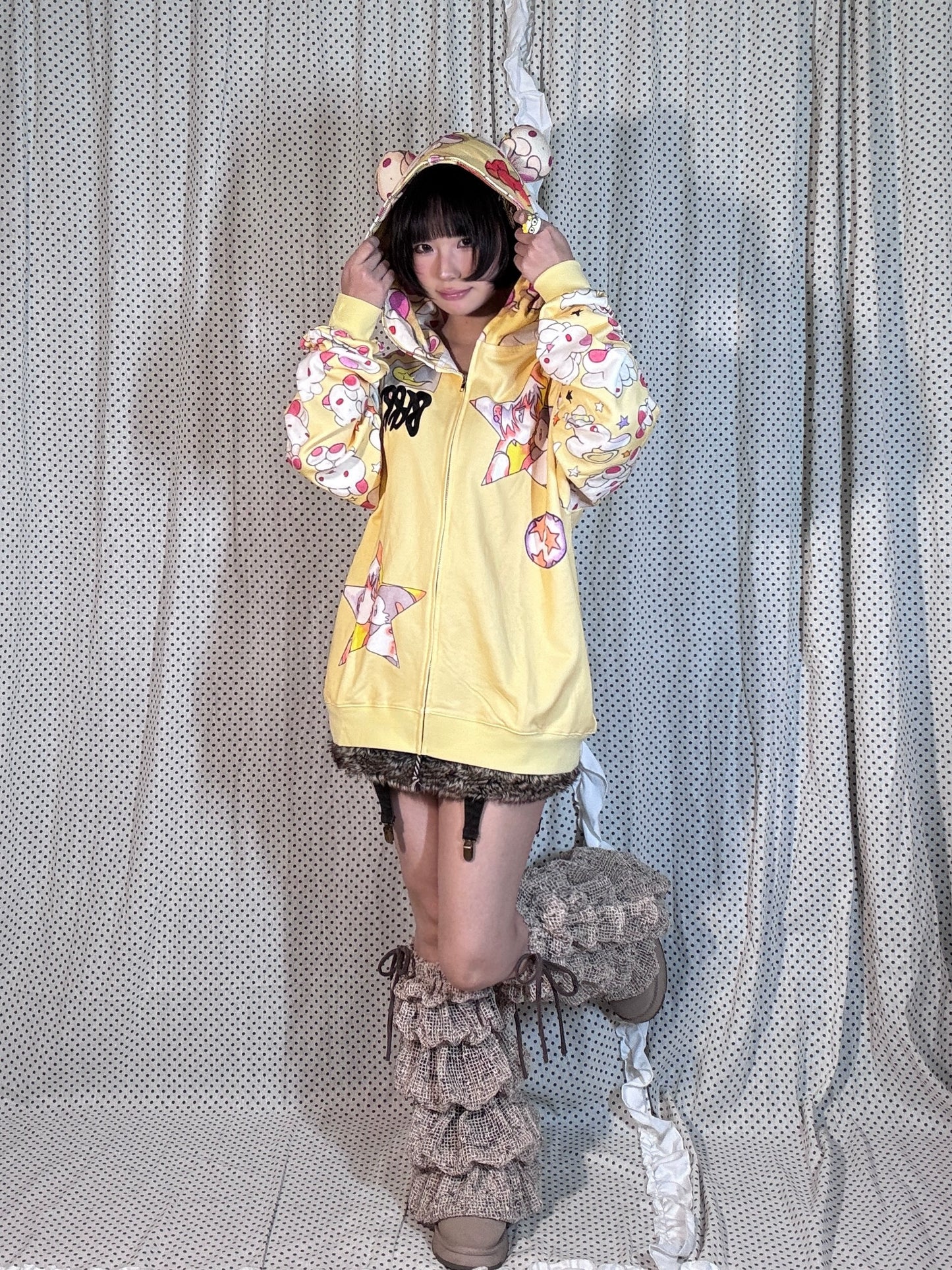 Ollie Frog Yellow Star Girl Kiss Doll Hoodie