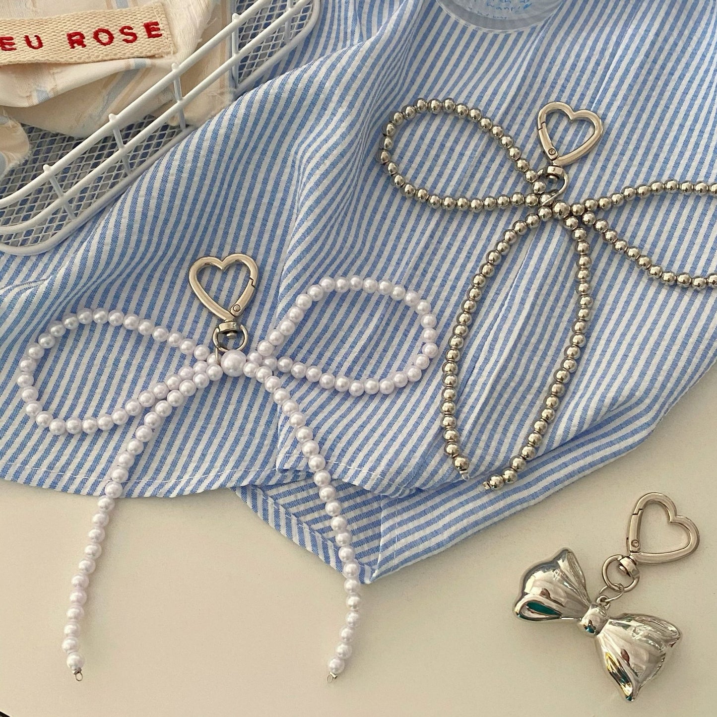 Beaded bow pendant