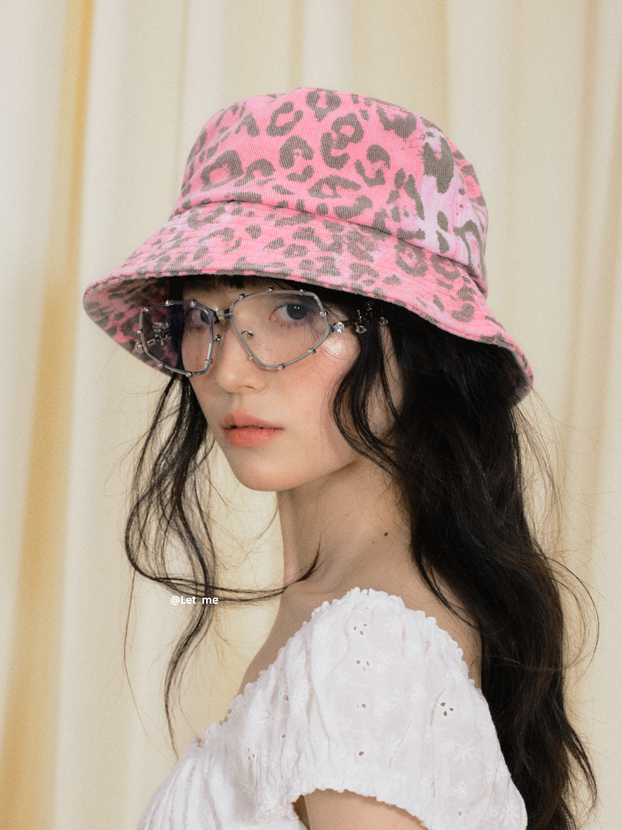 Pink leopard print fisherman hat
