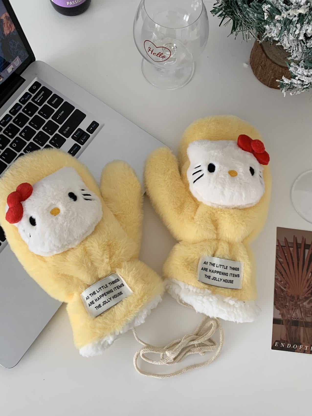 Hello Kitty plush gloves