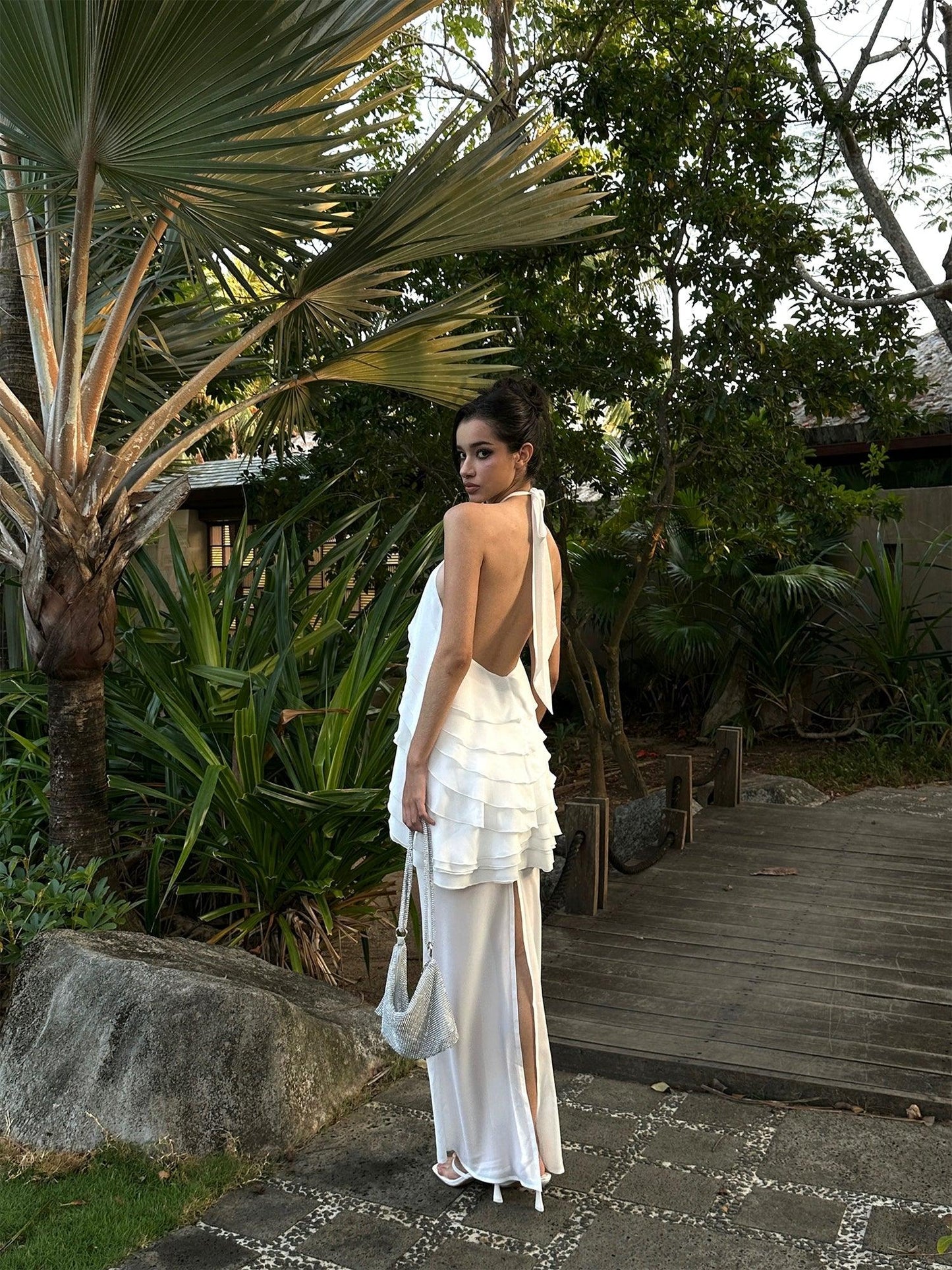 White ruffle edge neck sling