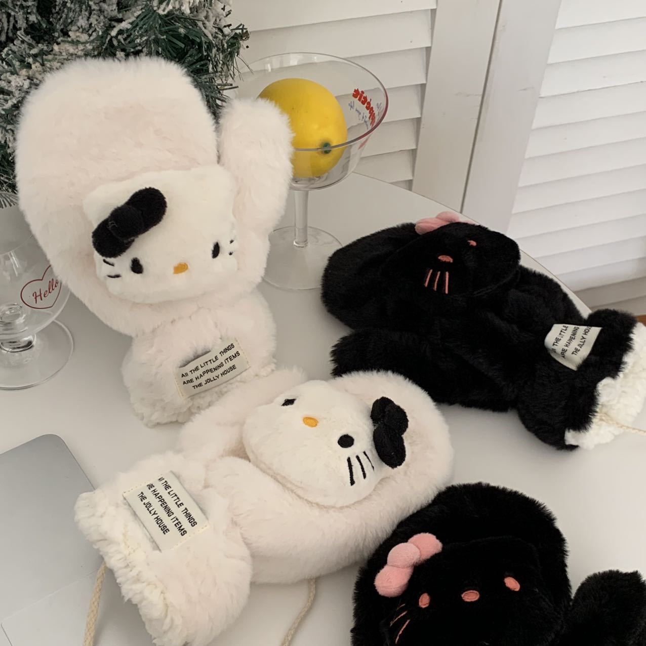 Hello Kitty plush gloves