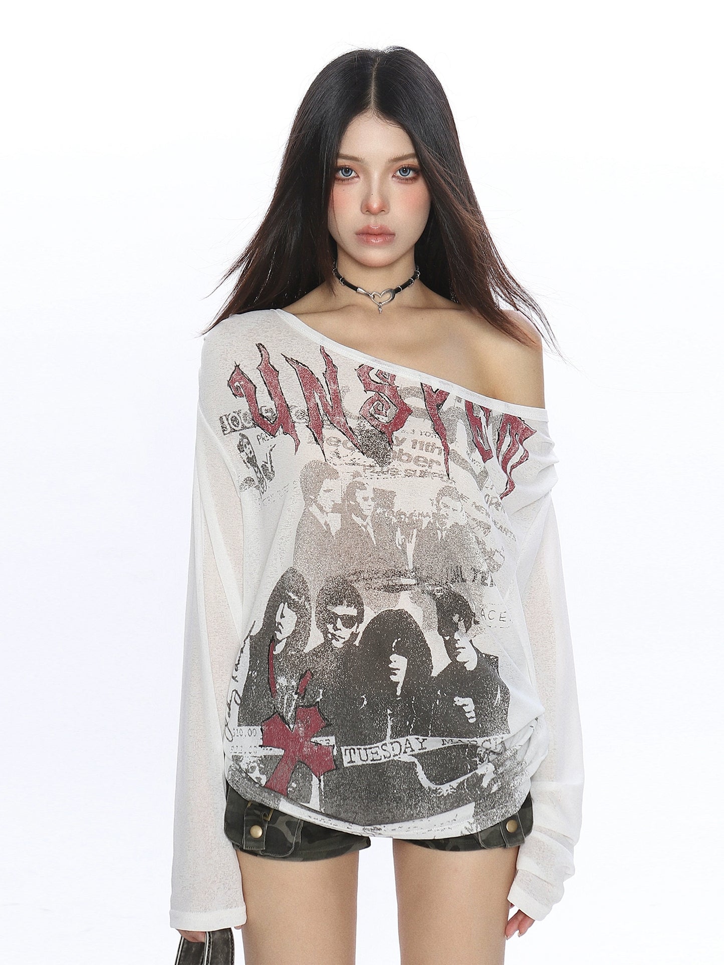 Graffiti printed slim shoulder long sleeved T-shirt