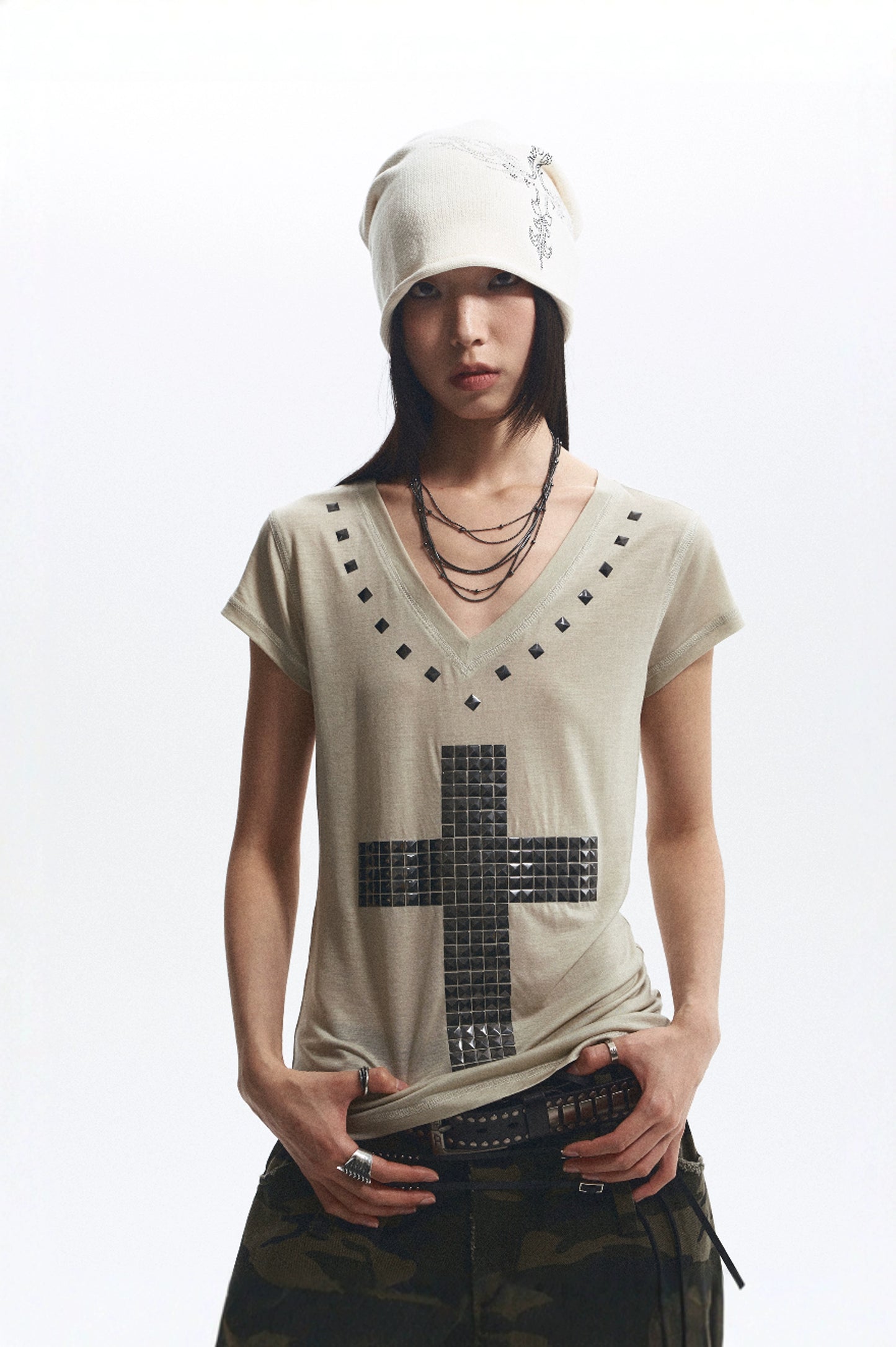 Three color cross hot stamping diamond V-neck short sleeved T-shirt