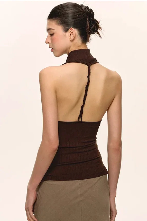 Swinging collar hanging neck vest